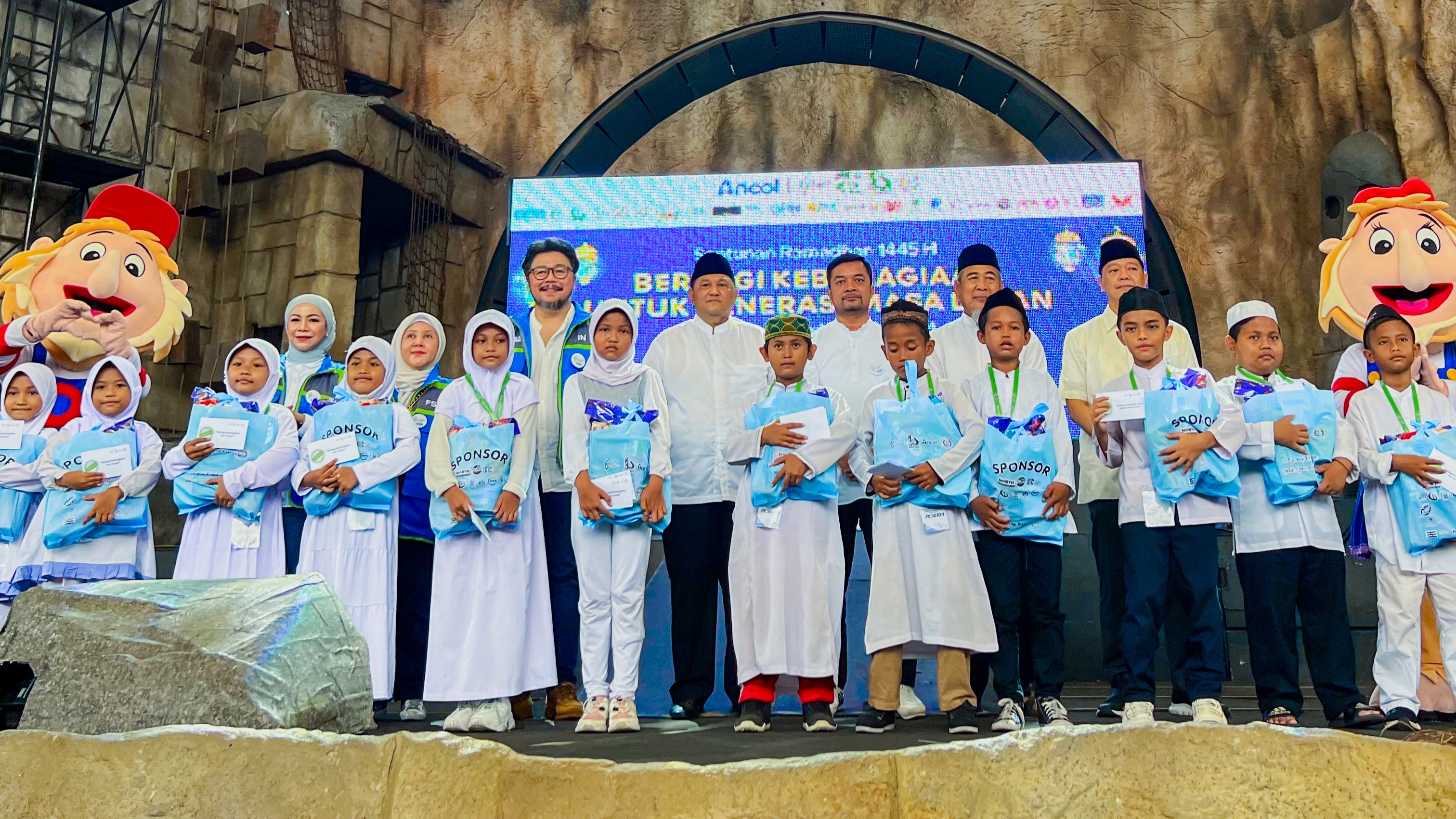 Kolaborasi Ramadhan, Ancol dan Al Azhar Kelapa Gading Berbagi Kebahagiaan Bersama 1.500 Anak Yatim